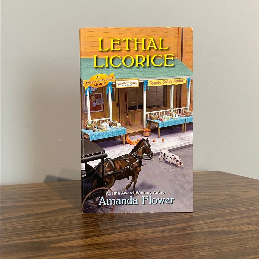 Cozy Mystery Book Set by Amanda Flower - Picture 4 of 6
